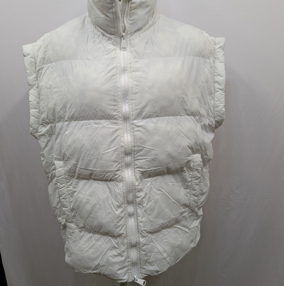 Pretty white vest
